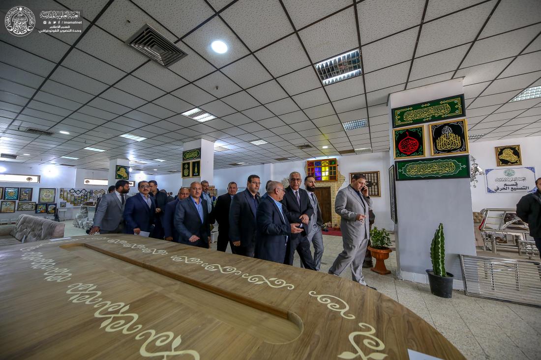 العتبة العلوية المقدسة تفتتح بالتعاون مع اتحاد الصناعات العراقي السوق المركزي وتعرض فيه منتجات حرفيّة متنوعة   | 