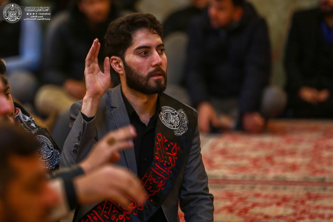 موكب منتسبي العتبة العلوية المقدسة يحيي ذكرى شهادة السيدة فاطمة الزهراء (عليها السلام ) بروايتها الثانية بعد أداء الزيارة الصباحية. | 