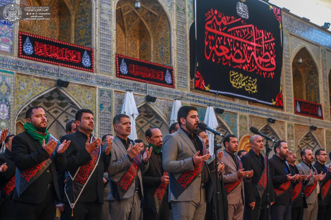 موكب منتسبي العتبة العلوية المقدسة يحيي ذكرى شهادة السيدة فاطمة الزهراء (عليها السلام ) بروايتها الثانية بعد أداء الزيارة الصباحية. | 
