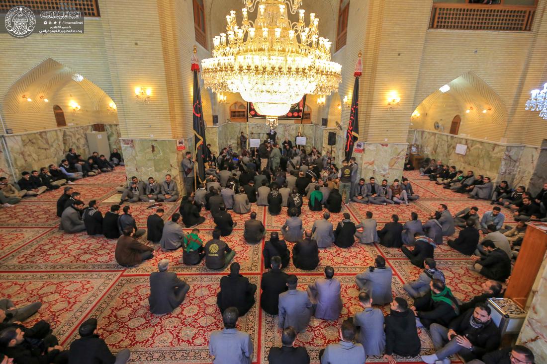 موكب منتسبي العتبة العلوية المقدسة يحيي ذكرى شهادة السيدة فاطمة الزهراء (عليها السلام ) بروايتها الثانية بعد أداء الزيارة الصباحية. | 