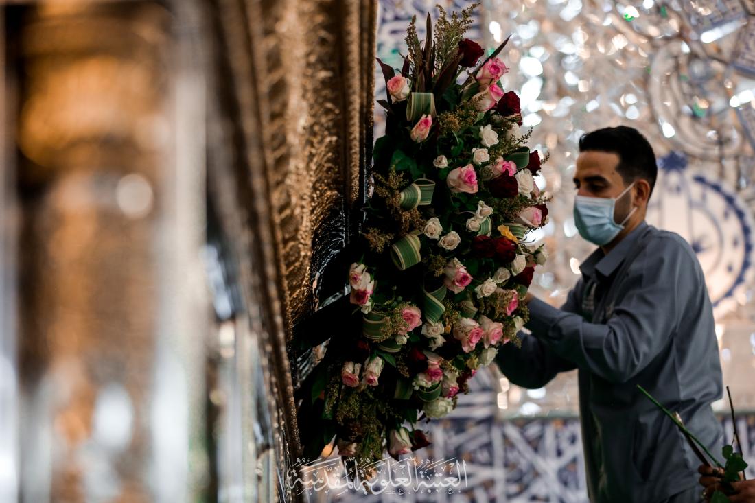 تتزين الورود بمرقد امير البلاغة علي بن ابي طالب سلام الله عليه في عيد الغدير الاغر | 