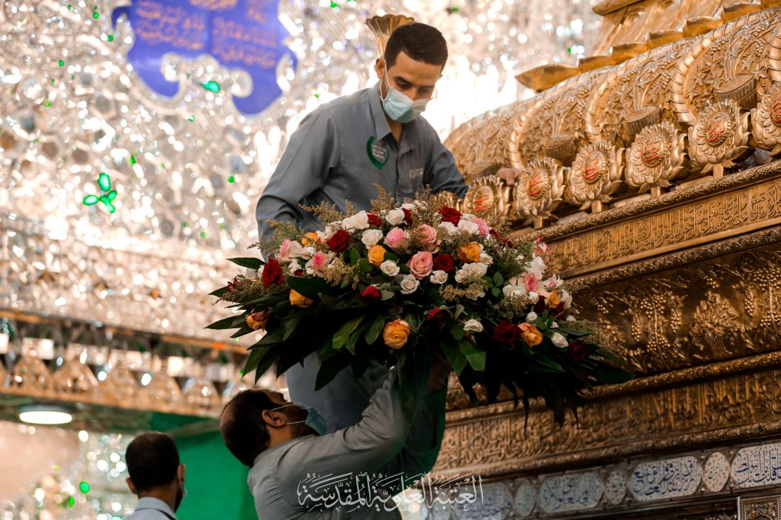 تتزين الورود بمرقد امير البلاغة علي بن ابي طالب سلام الله عليه في عيد الغدير الاغر | 