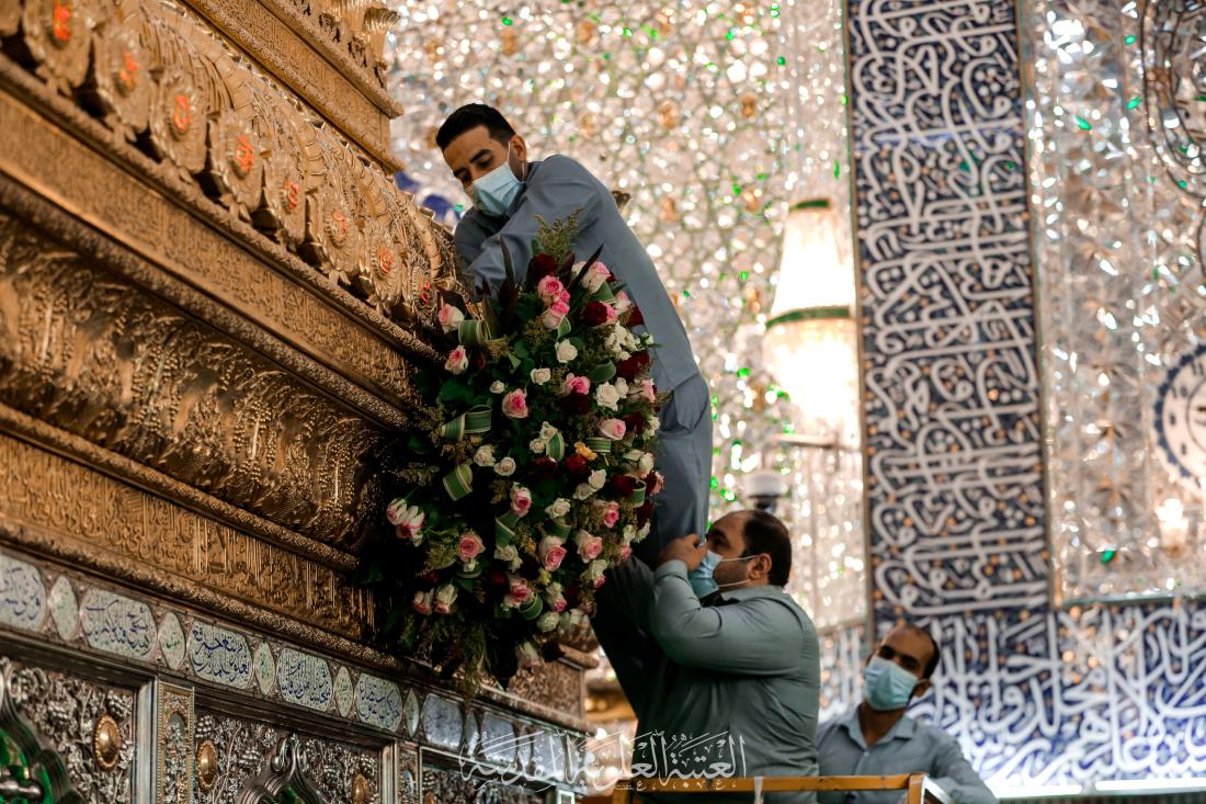 تتزين الورود بمرقد امير البلاغة علي بن ابي طالب سلام الله عليه في عيد الغدير الاغر | 