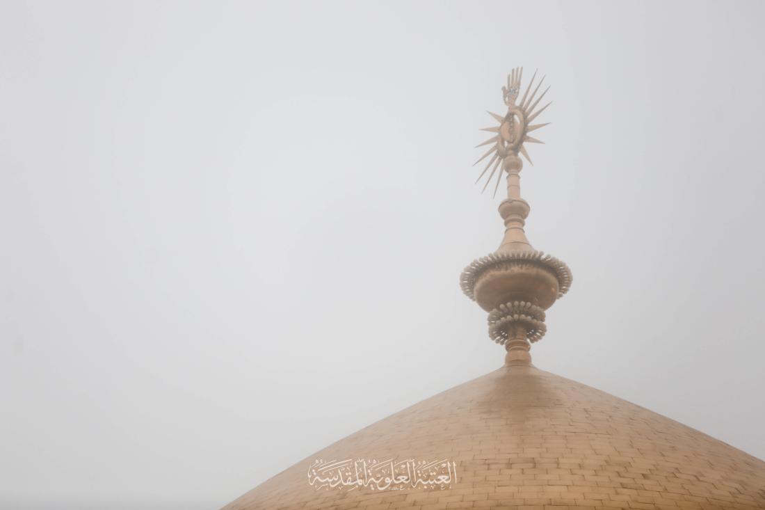 اذرع الضباب تنساب حول حرم المولى امير المؤمنين سلام الله عليه في الصباح الباكر | 