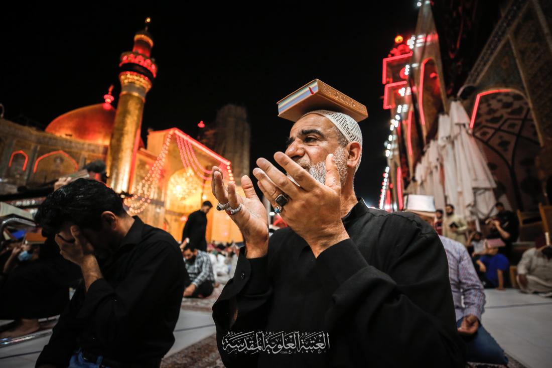 المؤمنون يحيون الليلة الأخيرة من ليالي القدر في رحاب الصحن العلوي المطهر | 