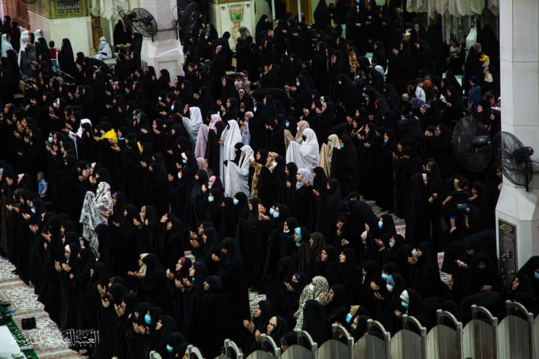 بعد انقطاعها بسبب الأوضاع الصحية في البلاد .. عودة إقامة صلاة الجماعة في صحن المولى أمير المؤمنين (عليه السلام) | 