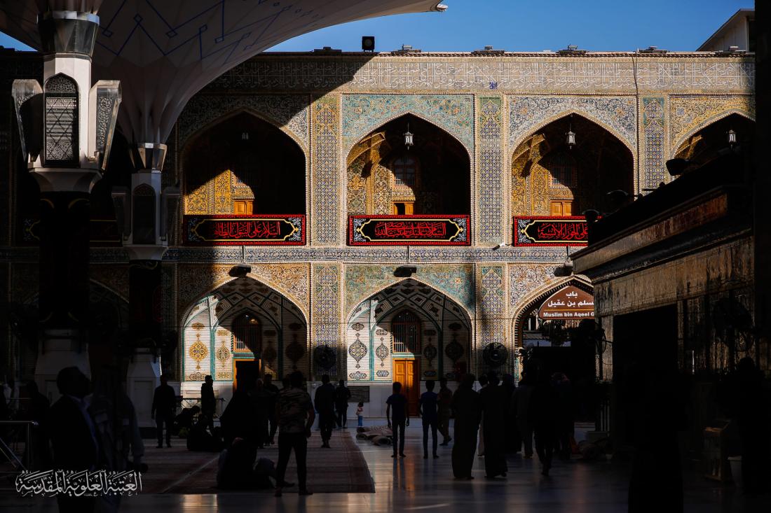 صحن المولى أمير المؤمنين (ع) يتشح بالسواد استعداداً لإحياء شهادة سيدة نساء العالمين فاطمة الزهراء (ع) | 