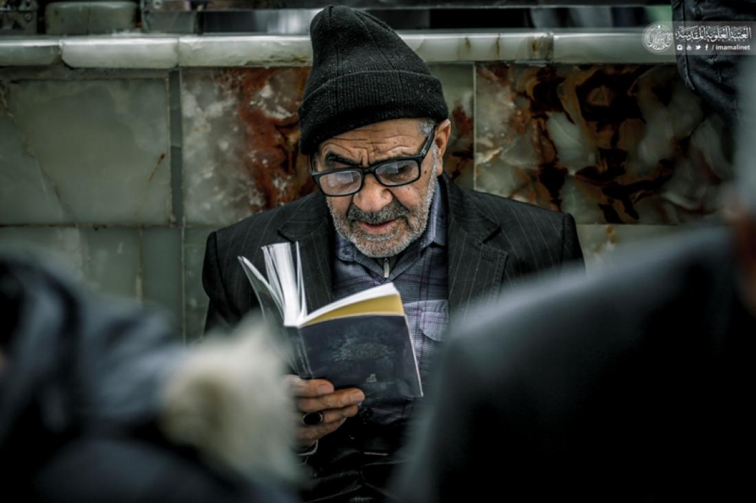 المؤمنون يحيون الزيارة المخصوصة لأمير المؤمنين (عليه السلام) عند مرقده الطاهر | 