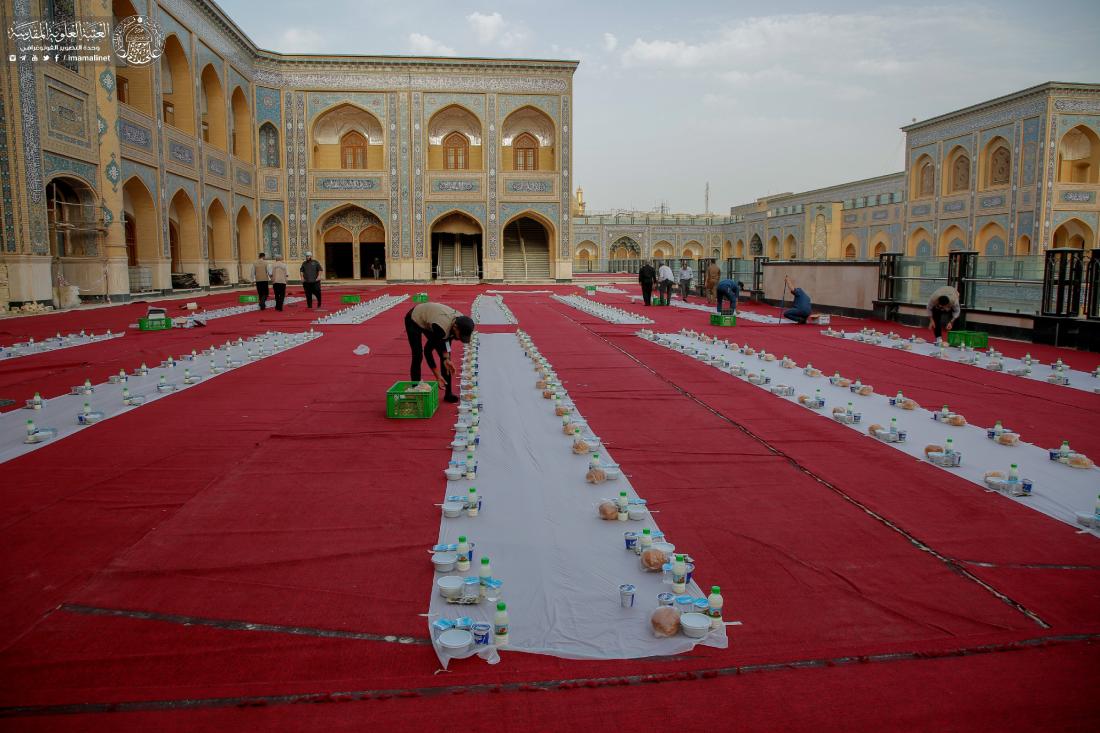 قسم مضيف الزائرين يستضيف زائري المولى أمير المؤمنين (عليه السلام) في سفرة رمضانية ثانية وسط أرجائه المباركة في صحن السيدة فاطمة الزهراء (عليها السلام) | 