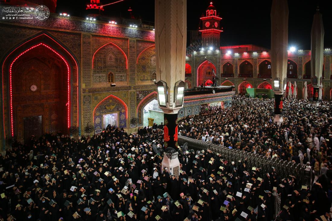 زائرو مرقد المولى أمير المؤمنين (عليه السلام) يحييون ليلة القدر بروايتها الثانية - ليلة الحادي والعشرين من شهر رمضان - ليلة شهادته الأليمة | 
