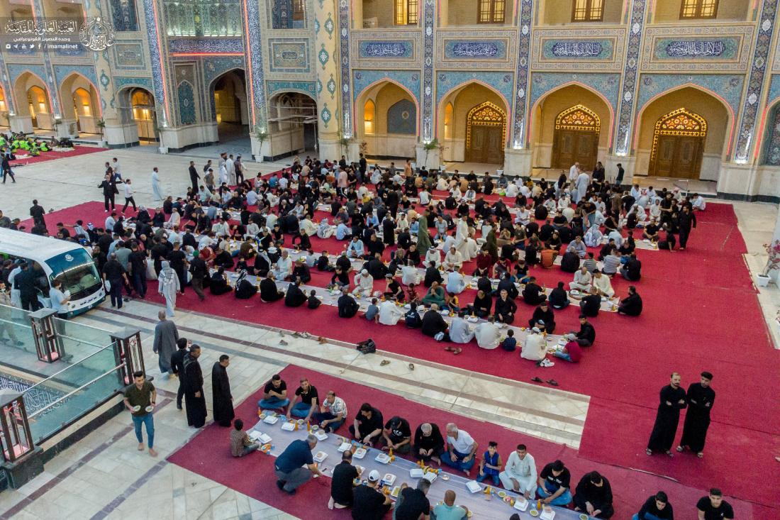 العتبة العلوية المقدسة تحتضن مأدبة إفطار كبرى للصائمين في صحن السيدة فاطمة الزهراء (عليها السلام ) والأروقة المؤدية إليه  في ليلة إستشهاد المولى أمير المؤمنين علي (عليه السلام) | 