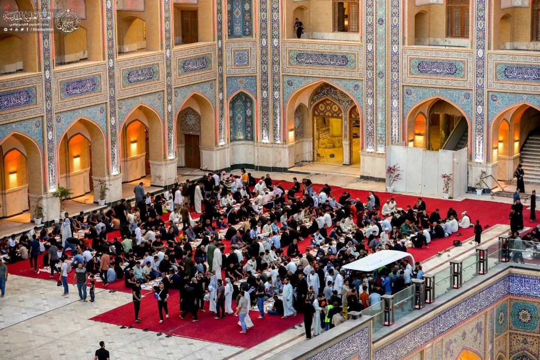 العتبة العلوية المقدسة تحتضن مأدبة إفطار كبرى للصائمين في صحن السيدة فاطمة الزهراء (عليها السلام ) والأروقة المؤدية إليه  في ليلة إستشهاد المولى أمير المؤمنين علي (عليه السلام) | 