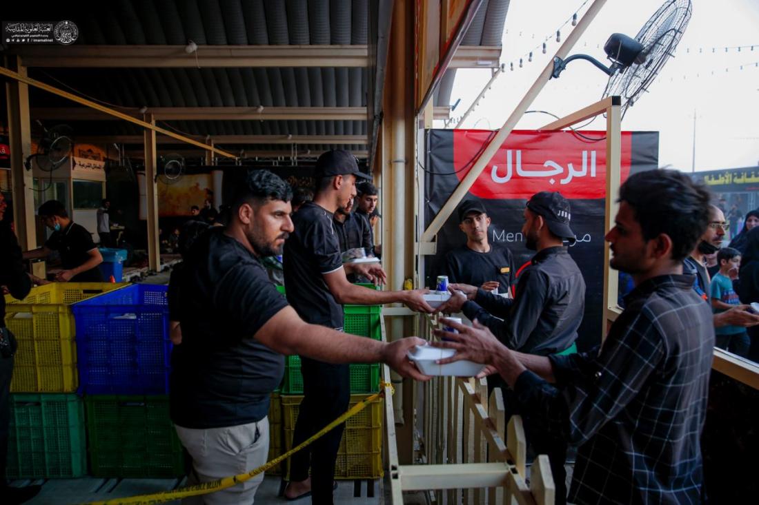 منتسبو العتبة العلوية المقدسة يتشرفون بتقديم الخدمات للزائرين في استراحة المرتضى (ع) على طريق يا حسين | 