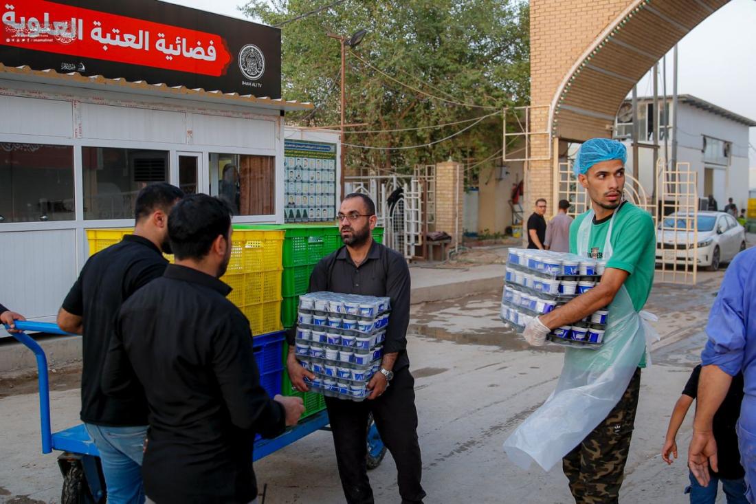 منتسبو العتبة العلوية المقدسة يتشرفون بتقديم الخدمات للزائرين في استراحة المرتضى (ع) على طريق يا حسين | 