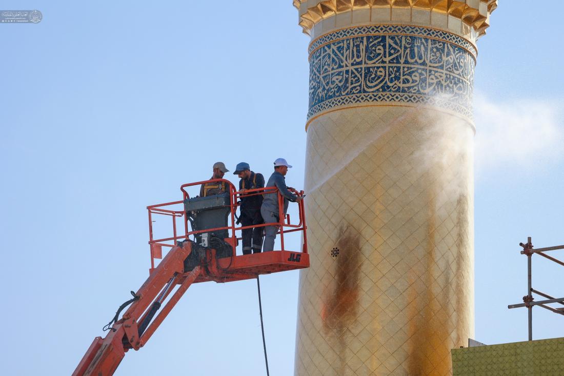 نورُ المنارتين الذهبيَّتين يسطعُ بهجةً وفرحًا بحلول عيد الله الأكبر عيد الغدير الأغر | 