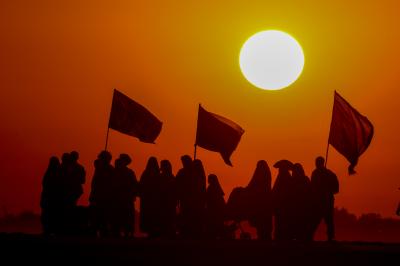 رحلة العاشقين إلى كربلاء الحسين (عليه السلام)