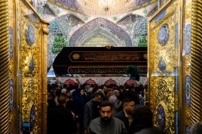 ضريح الامام علي 