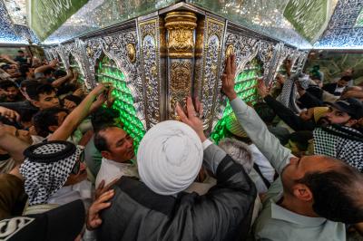 ضريح الامام علي 