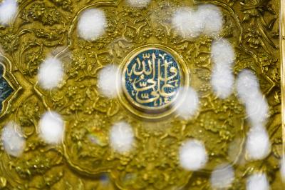 ضريح الامام علي 