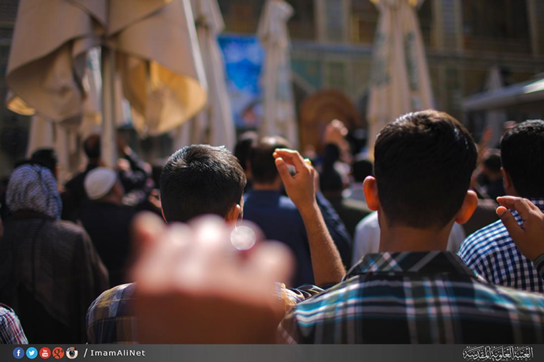 تقرير مصور : المؤمنون يجددون الذكرى السنويه لآستشهاد الصديقة فاطمة الزهراء {سلام الله عليها } الروايه الثالثه  | 