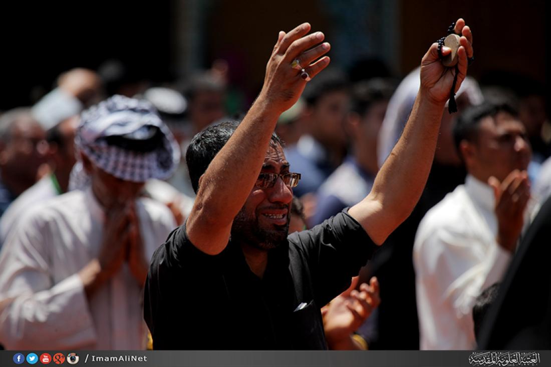 تقرير مصور : المؤمنون يحيون ذكرى استشهاد الامام موسى بن جعفر الكاظم سلام الله عليه في مرقده المطهر  | 
