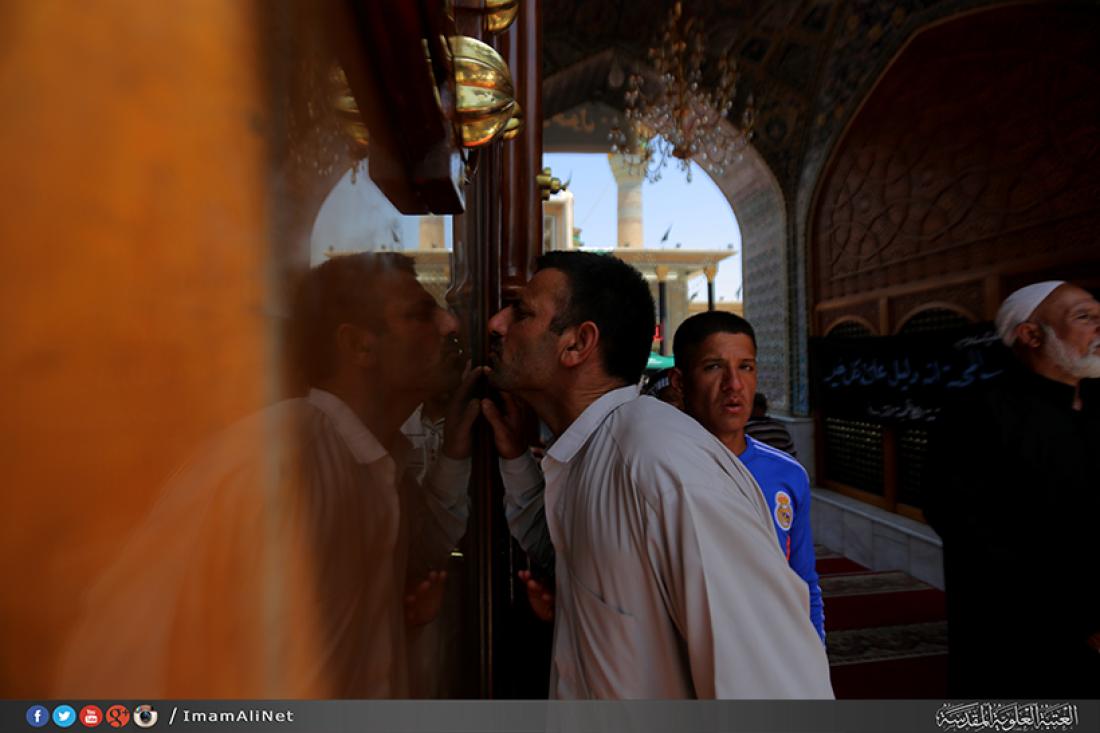 تقرير مصور : المؤمنون يحيون ذكرى استشهاد الامام موسى بن جعفر الكاظم سلام الله عليه في مرقده المطهر  | 
