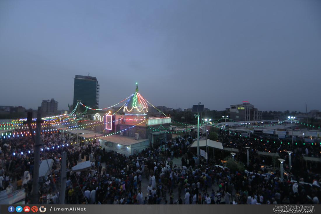 تقرير مصور : المؤمنون يحتفلون في ذكرى ولادة الامام المهدي عجل الله تعالى فرجه قي كربلاء المقدسه  | 