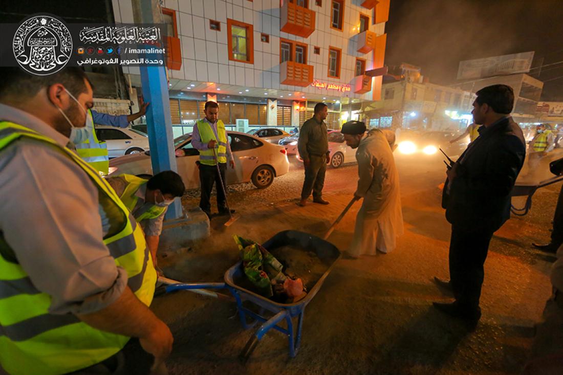تقرير مصور : الامانة العامة للعتبة العلوية المقدسة تقوم بحملة كبيرة لتنضيف الشوارع في المدينة القديمة  | 