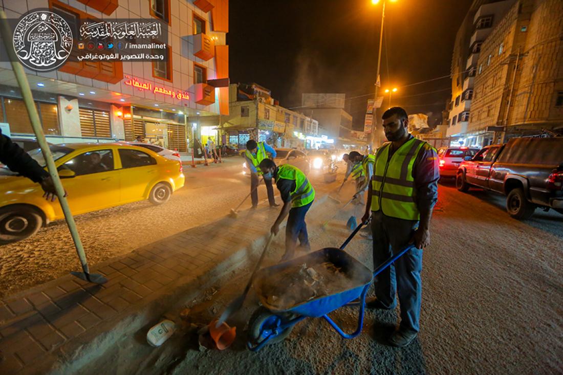 تقرير مصور : الامانة العامة للعتبة العلوية المقدسة تقوم بحملة كبيرة لتنضيف الشوارع في المدينة القديمة  | 