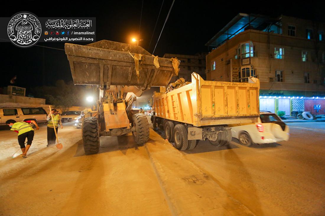 تقرير مصور : الامانة العامة للعتبة العلوية المقدسة تقوم بحملة كبيرة لتنضيف الشوارع في المدينة القديمة  | 