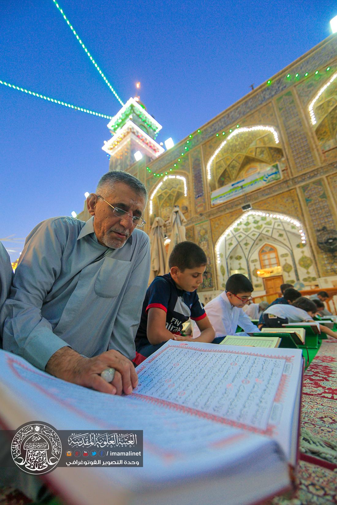 تقرير مصور : دار القران الكريم في العتبة العلوية المقدسة يقيم المحفل القراني بعد صلاة الفجر  | 