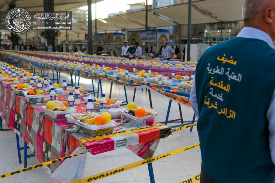 تقرير مصور : الامانة العامة للعتبة العلوية المقدسة تقوم بمائدة افطار للصائمين بعدد 10.000 وجبة قرب المرقد المطهر | 