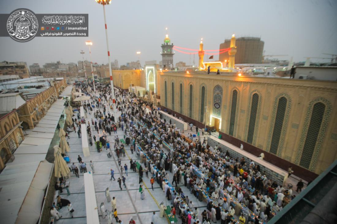 تقرير مصور : الامانة العامة للعتبة العلوية المقدسة تقوم بمائدة افطار للصائمين بعدد 10.000 وجبة قرب المرقد المطهر | 