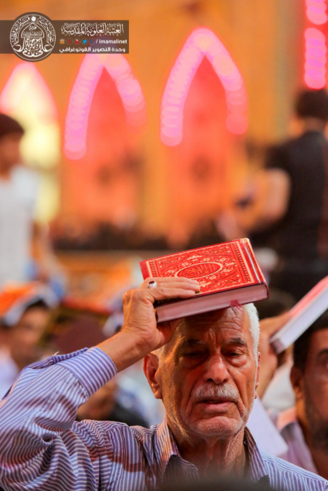 تقرير مصور : رفع المصاحف في اول ليلة من ليالي القدر المباركة في العتبة العلوية المقدسة  | 