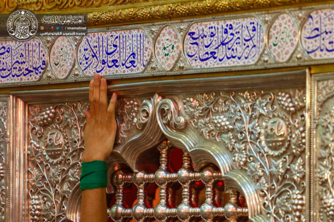 تقرير مصور : رفع المصاحف في اول ليلة من ليالي القدر المباركة في العتبة العلوية المقدسة  | 