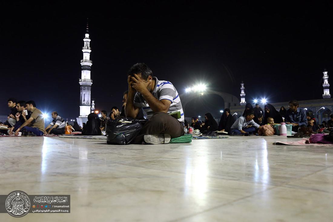 تقرير مصور : رفع المصاحف اول ليلة من ليالي القدر المباركه في قم المقدسة مسجد جمكران في ايران | 