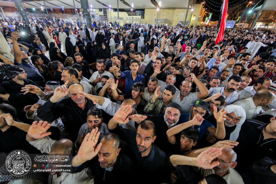 تقرير مصور : موكب اهالي كربلاء المقدسة يقيمون العزاء بذكرى شهادة الامام امير المؤمنين سلام الله عليه في العتبة العلوية المطهرة  | 