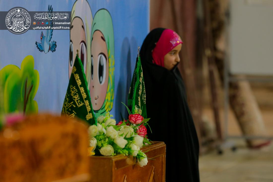 تقرير مصور : برنامج الزائر الصغير يوزع هدايا الى ابناء شهداء الحشد الشعبي | 