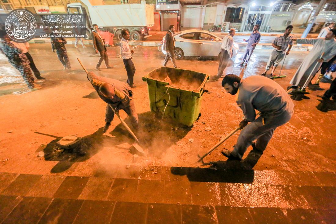 تقرير مصور : الامانة العامة للعتبة العلوية المقدسة تقوم بحملة تنظيف شارع السور في المدينة القديمة  | 