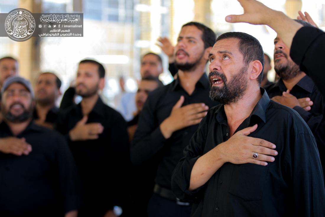تقرير مصور : موكب العتبة العلوية المقدسة يجدد العزاء بذكرى اربعين المولى امير المؤمنين سلام الله علية  | 