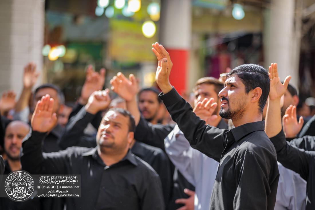 تقرير مصور : موكب العتبة العلوية المقدسة يجدد العزاء بذكرى اربعين المولى امير المؤمنين سلام الله علية  | 