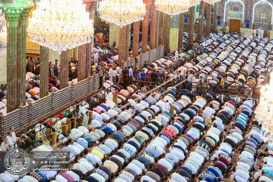 تقرير مصور : الاجواء الايمانية في ليلة الجمعة في العتبة الحسينية والعتبة العباسية في كربلاء المقدسة  | 