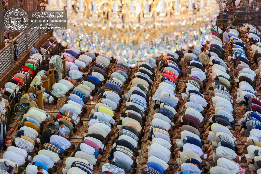 تقرير مصور : الاجواء الايمانية في ليلة الجمعة في العتبة الحسينية والعتبة العباسية في كربلاء المقدسة  | 