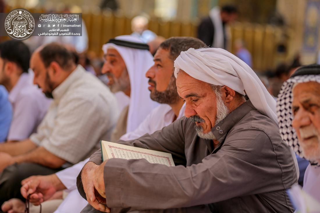 تقرير مصور : الاجواء الايمانية وصلاة الجماعة ليوم الجمعة  في العتبة العلوية المقدسة  | 