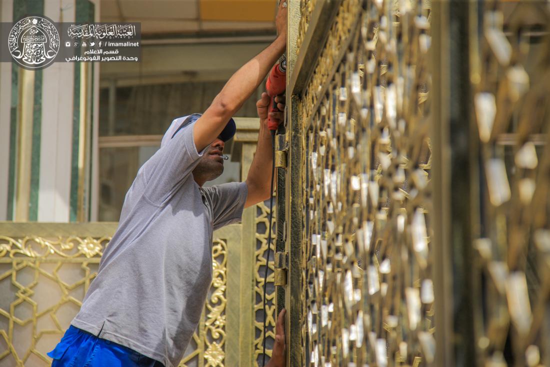 تقرير مصور : تنصيب القواطع الحديدية الجديدة من جهة شارع زين العابدين عليه السلام | 