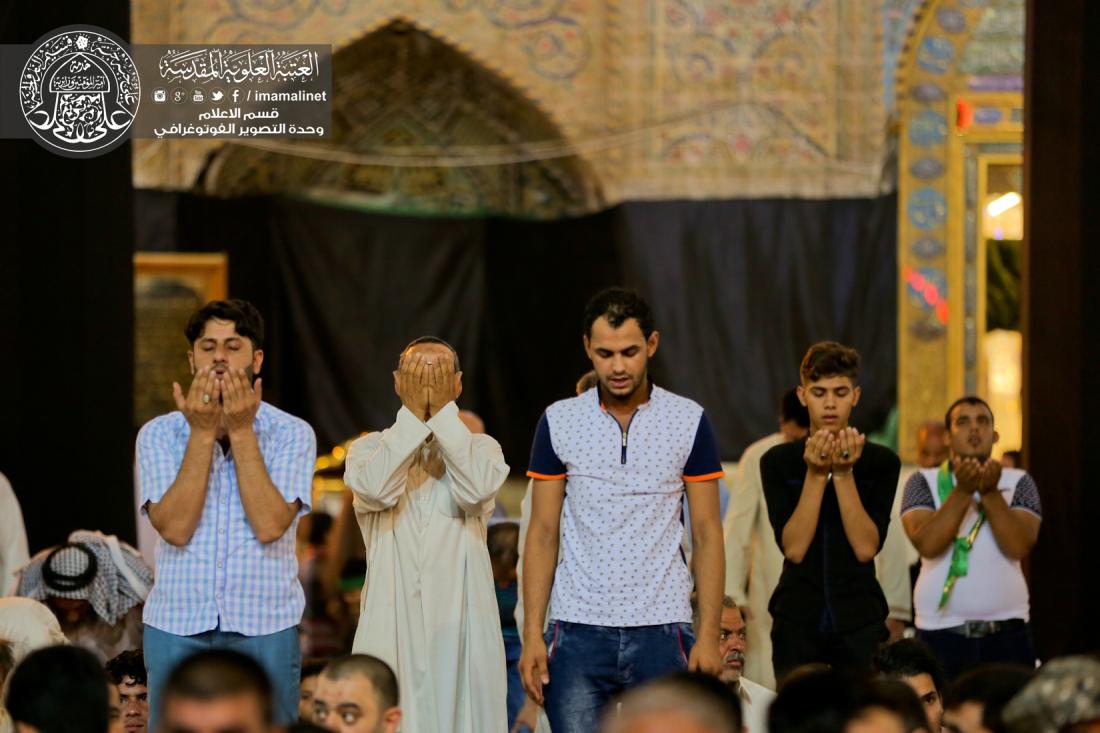 تقرير مصور : المؤمنون يحيون ذكرى استشهاد الامام محمد الجواد سلام الله عليه في مرقده المطهر  | 
