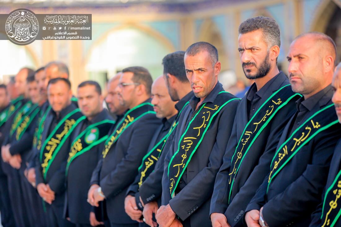 تقرير مصور : امانة مزار زيد بن علي سلام الله عليه تقوم بتغير الراية بمناسبة شهر محرم الحرام  | 