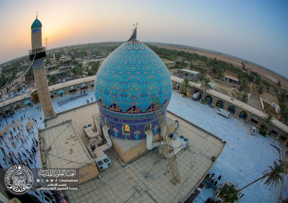 تقرير مصور : امانة مزار زيد بن علي سلام الله عليه تقوم بتغير الراية بمناسبة شهر محرم الحرام  | 