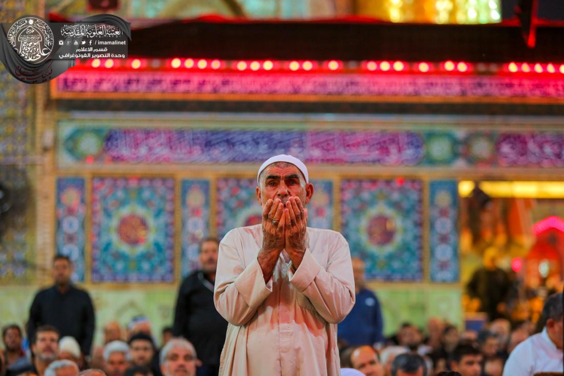 تقرير مصور : صلاة الجماعة في العتبة العلوية ليلة التاسع من محرم | 