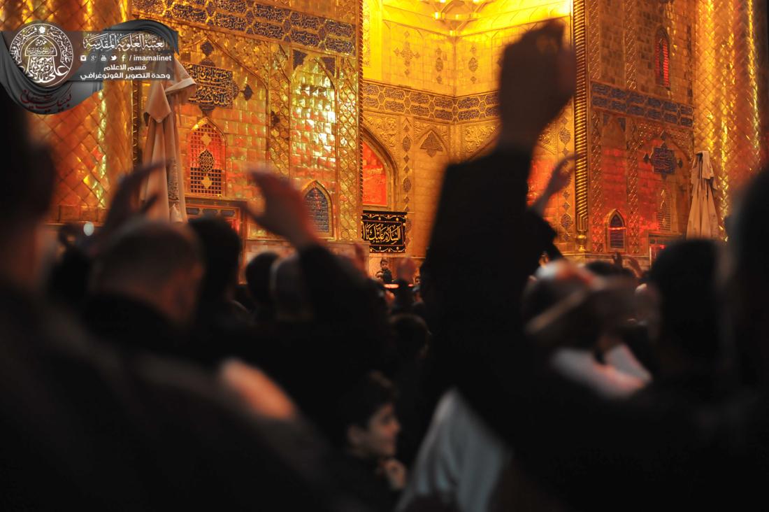 تقرير مصور : المؤمنون يحيون ليلة الحادي عشر من المحرم في مرقد الامام امير المؤمنين سلام الله عليه في العتبة العلوية المقدسة  | 